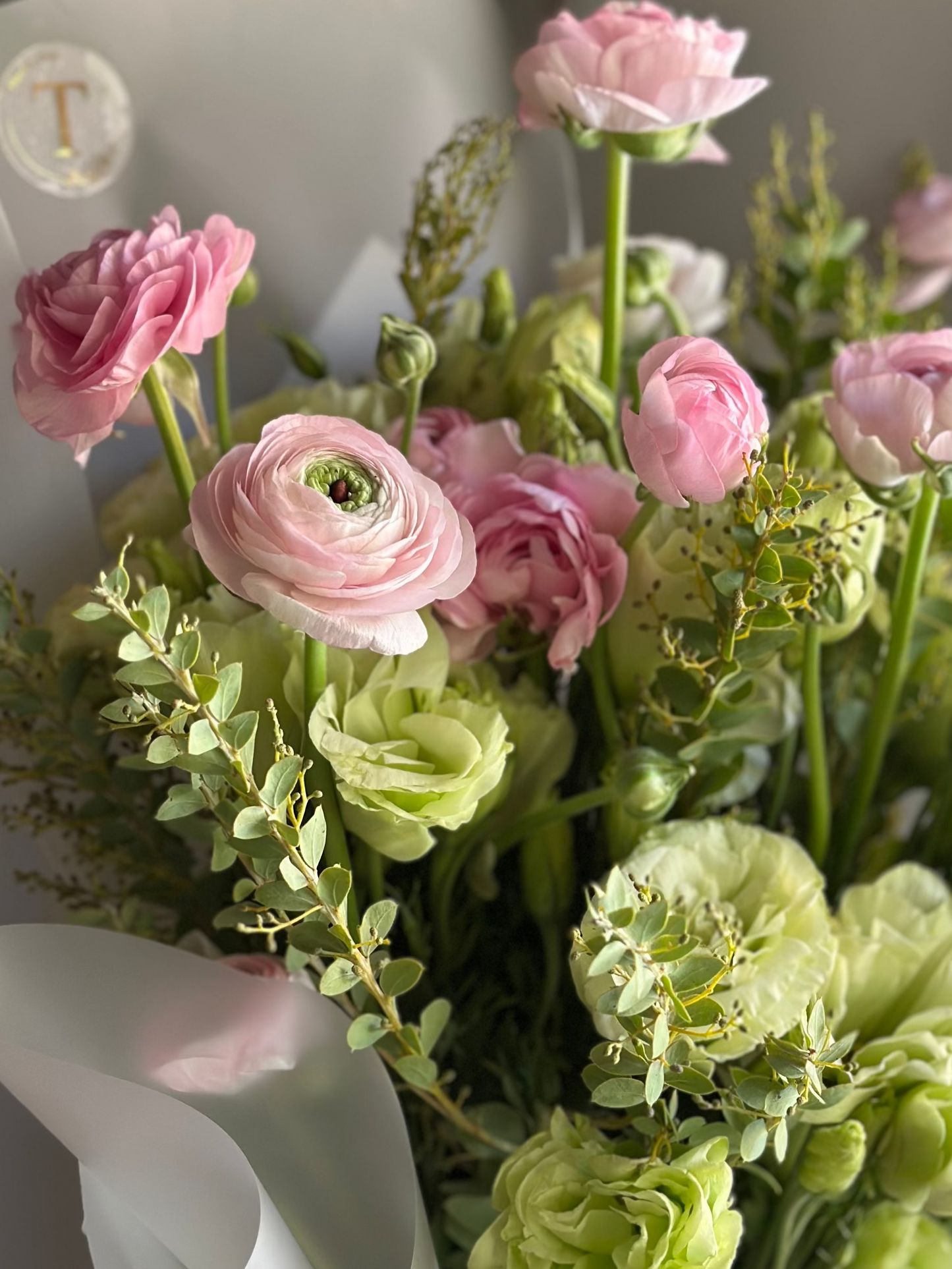 Ramo de Lisianthus con Ranúnculo