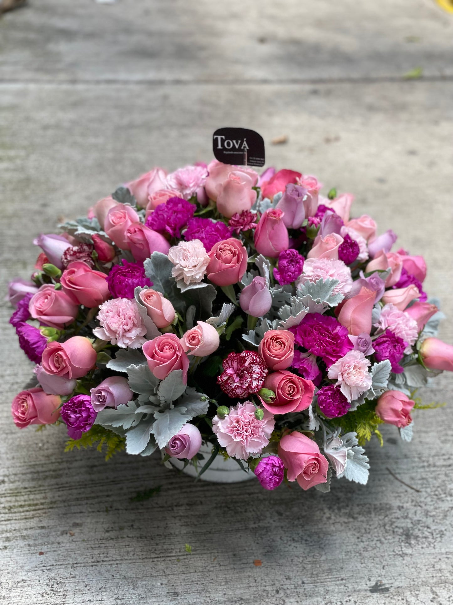 Arreglo de rosas con claveles 2